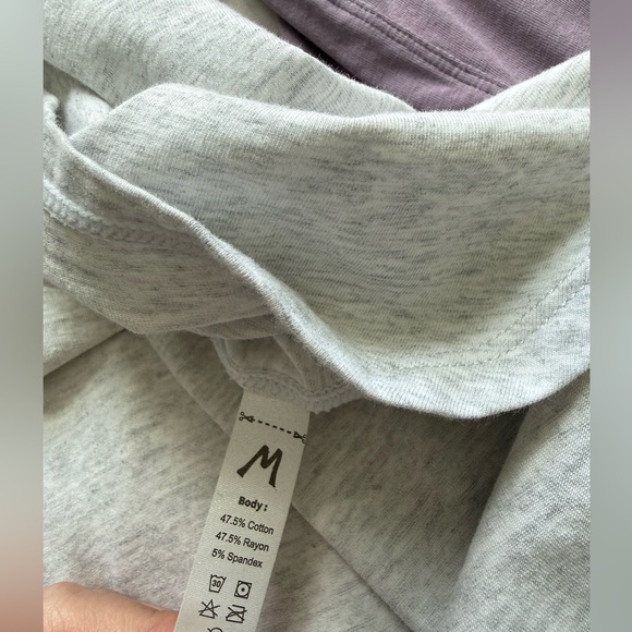 3 The gym people women’s workout t shirt with split hem - Picture 3 of 9